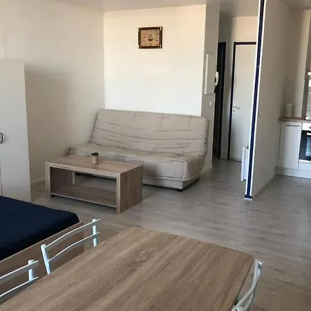 La Fayette 2*, Meuble Confort Avec Vue Sur Le Port Rochefort (Charente-Maritime)