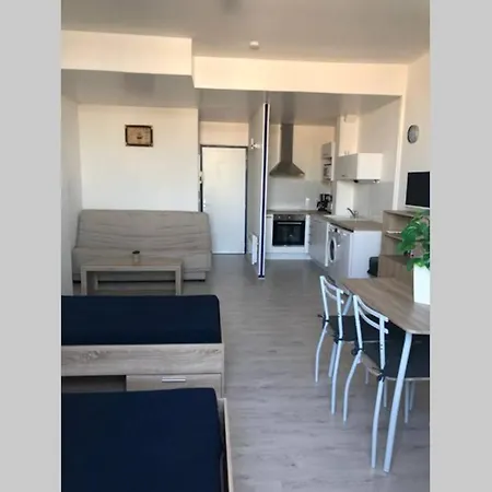 La Fayette 2*, Meuble Confort Avec Vue Sur Le Port