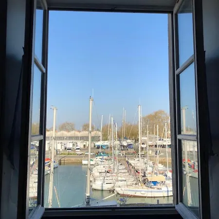 Lejlighed La Fayette 2*, Meuble Confort Avec Vue Sur Le Port *