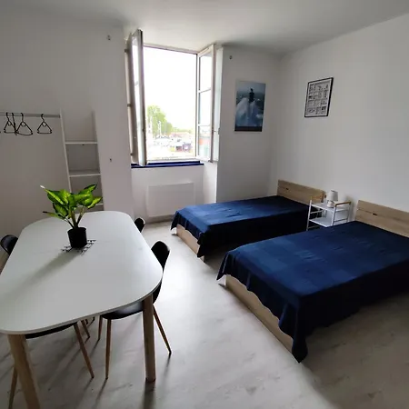 La Fayette 2*, Meuble Confort Avec Vue Sur Le Port Rochefort (Charente-Maritime)